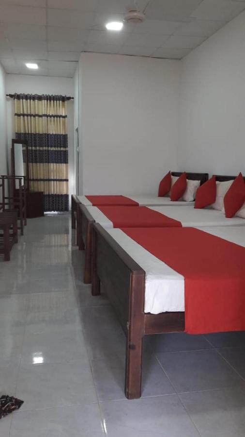 Meegahapokuna Resort أنرادابورام المظهر الخارجي الصورة