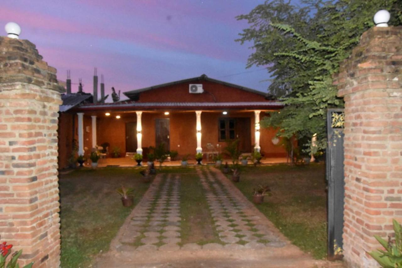 Meegahapokuna Resort أنرادابورام المظهر الخارجي الصورة