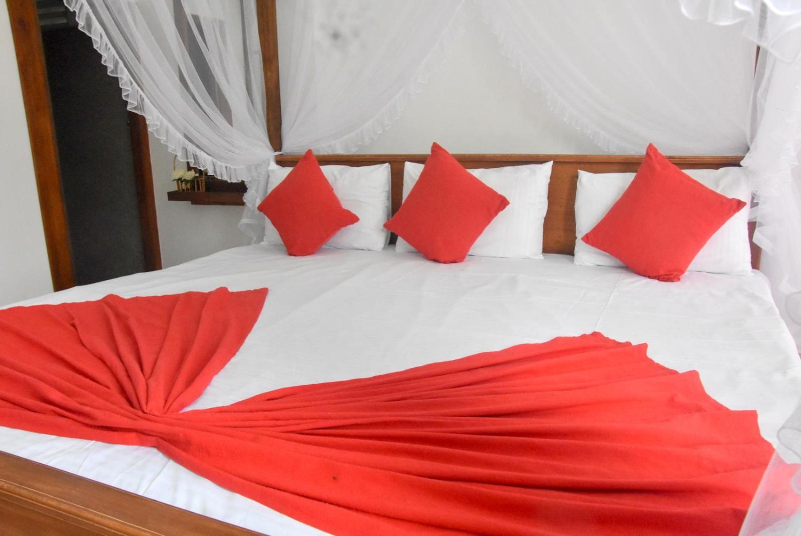 Meegahapokuna Resort أنرادابورام المظهر الخارجي الصورة
